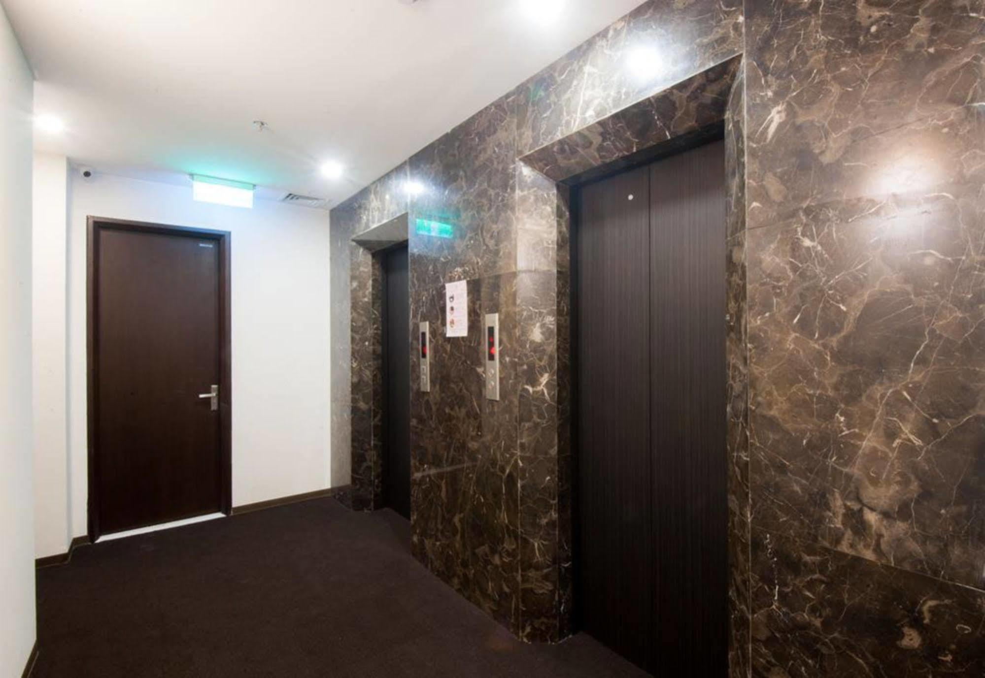 Sakura Hotel Hanoi Exterior foto