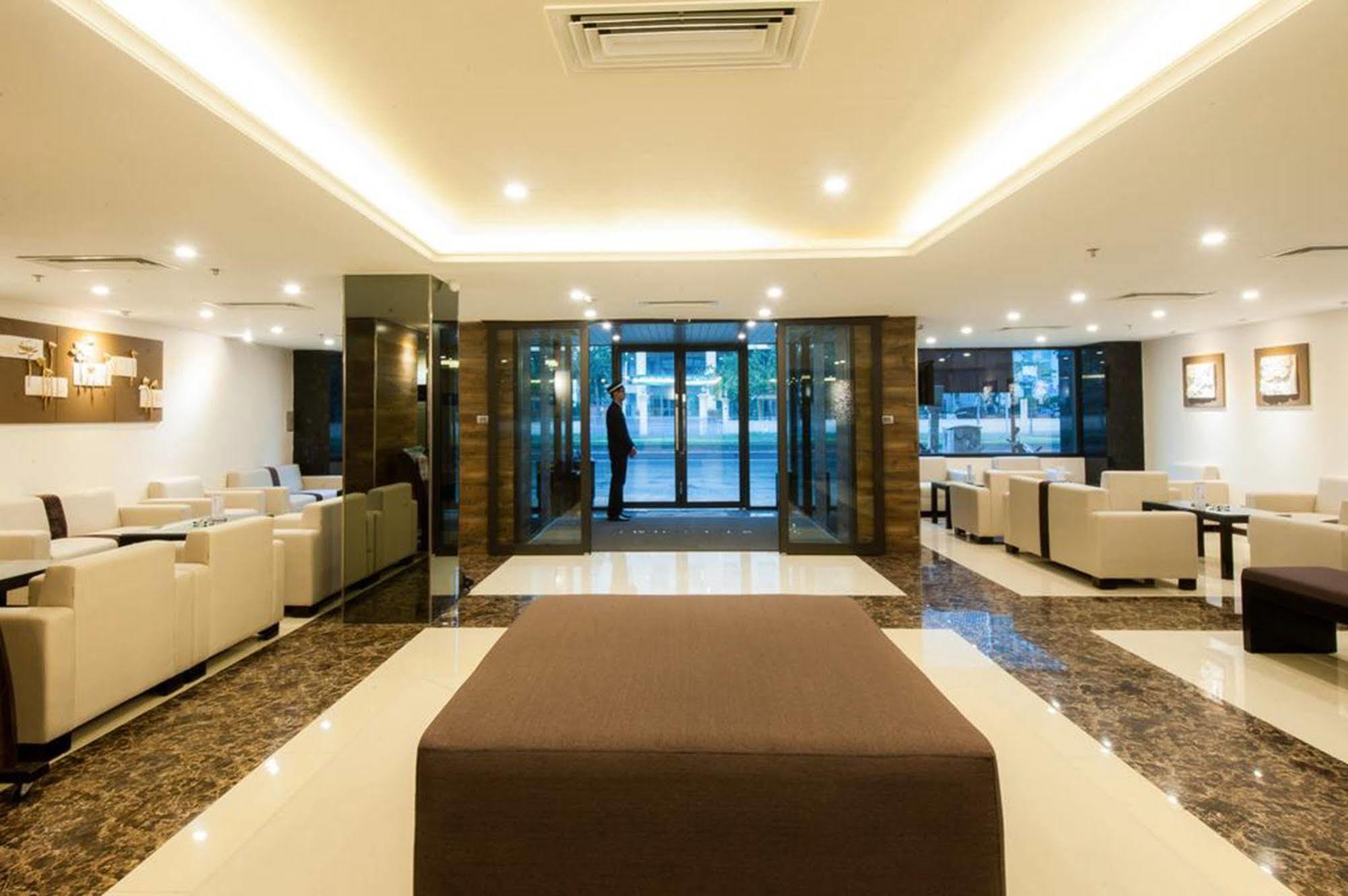 Sakura Hotel Hanoi Exterior foto